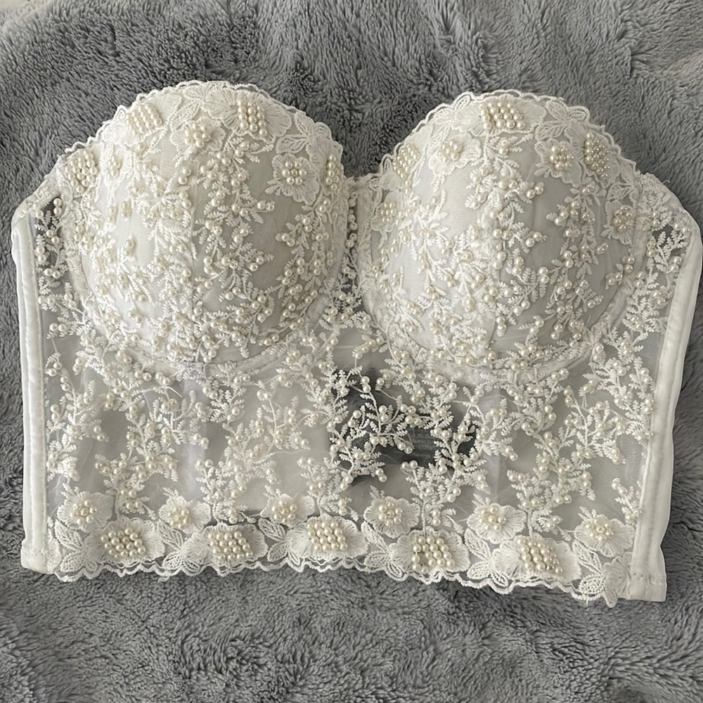 Windsor pearls hand beaded bustier. Size: S